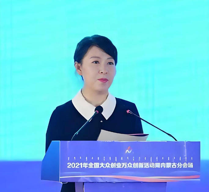 “換裝主席”王莉霞的墮落：從光鮮人設到腐敗深淵