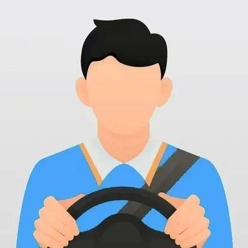 一轎車突然馬路上倒行，緊接起火！司機：糟了，沒滅火器……