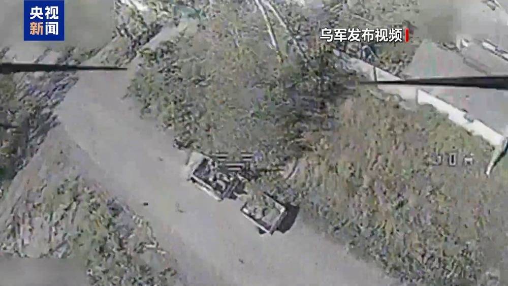 空襲再現(xiàn)！烏軍156旅營區(qū)30次劇烈爆炸，無人機與導(dǎo)彈齊飛，1個旅被一舉重創(chuàng)！