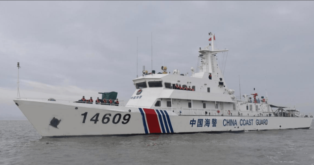 解放軍拖船趕到仁愛礁，離破船還剩最后5海里，清場進入倒計時？
