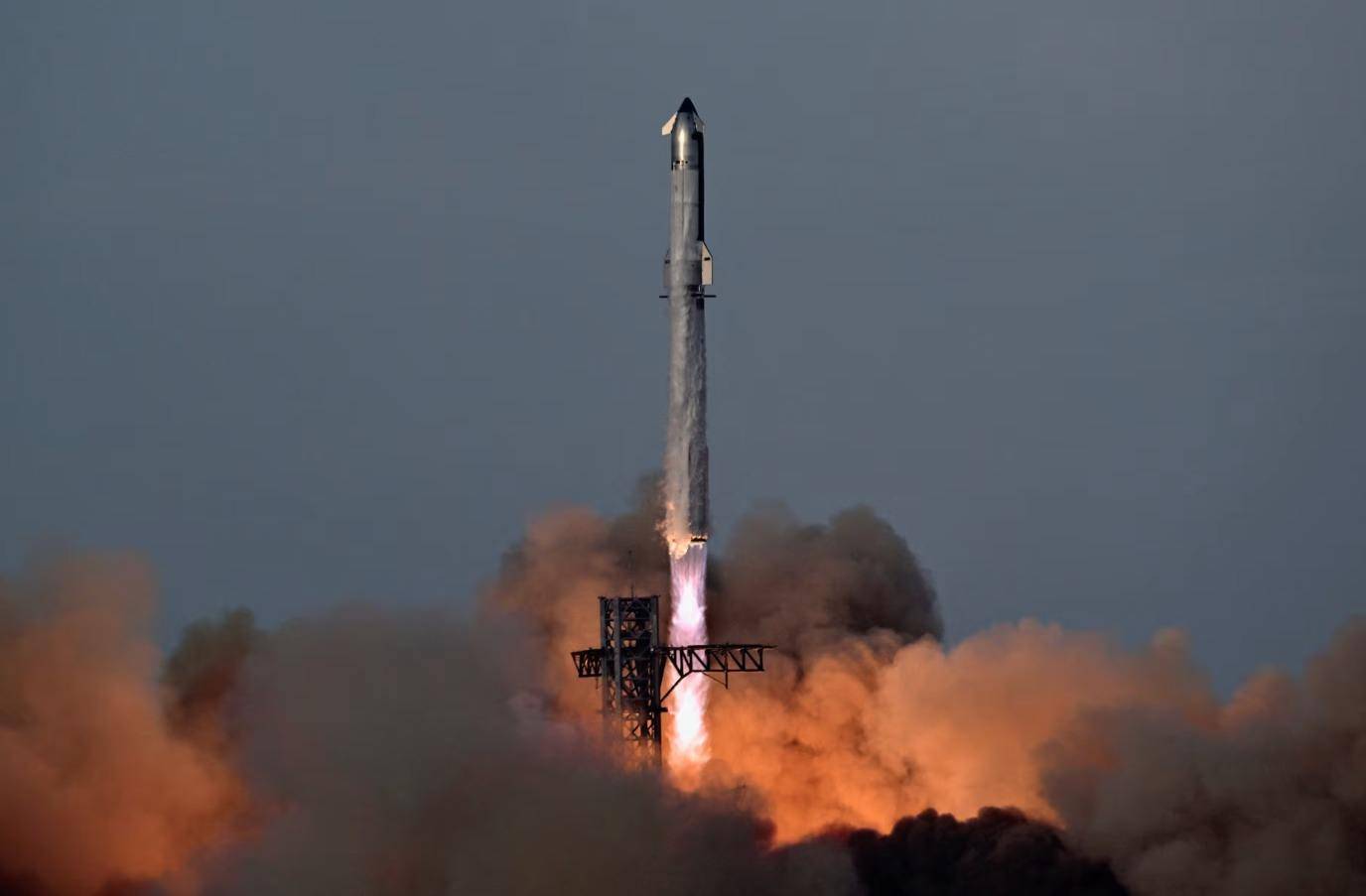 星艦第十次試飛成功：達(dá)成多項目標(biāo)，馬斯克祝賀