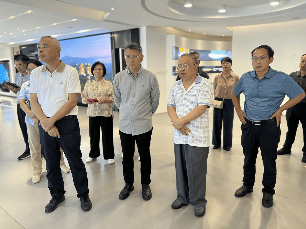 廣西壯族自治區(qū)政協(xié)副主席彭健銘來雅考察調(diào)研