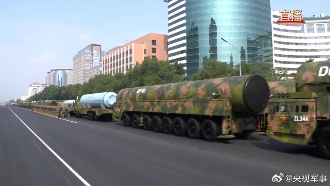 東風-61、巨浪-3、折疊翼預警機、殲-20S，畫面披露！