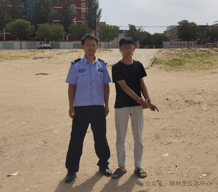 陜西榆林多名中學(xué)生為防止被學(xué)校發(fā)現(xiàn)，將手機藏于電動車座椅下，壞消息：小偷發(fā)現(xiàn)了