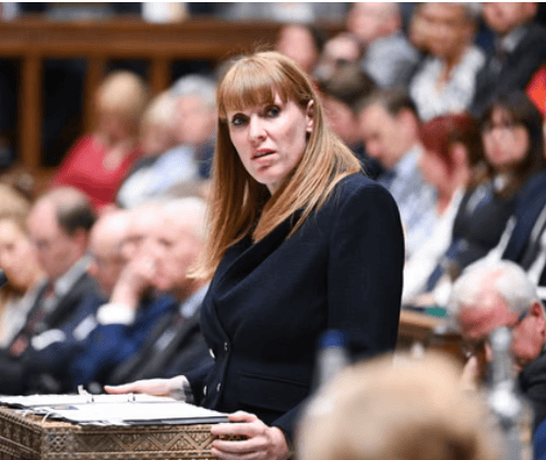 金正恩女兒首登國際舞臺，引爆接班傳聞！英國首相被架空，工黨內(nèi)斗成全武行…