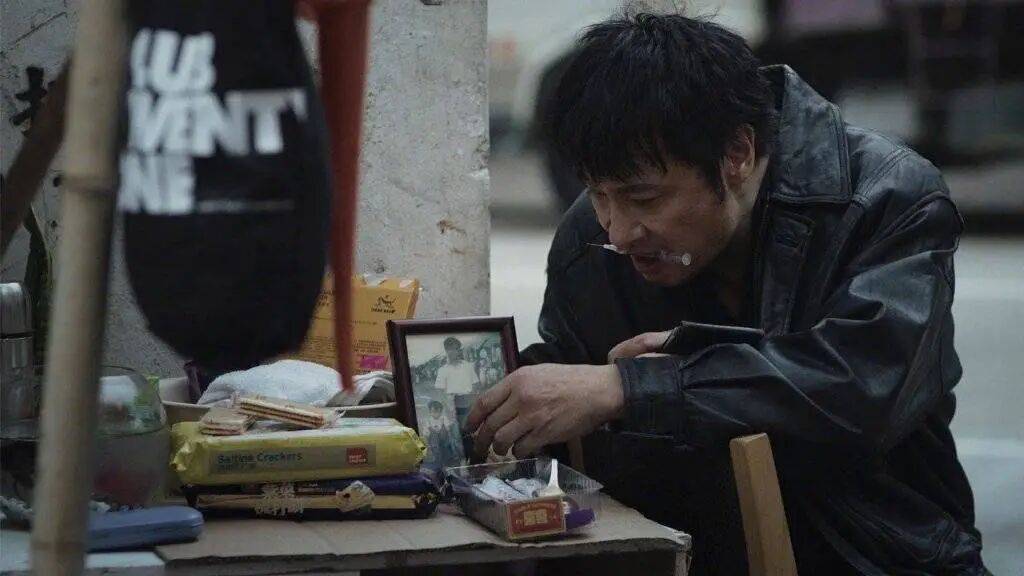 考古|89歲謝賢現(xiàn)身依舊時髦！與小49歲女友分手后開搞事業(yè)，疑已交代后事的他太瀟灑