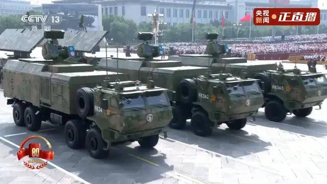 不裝了！一口氣看完九三大閱兵武器裝備！誰說我們一個也不認(rèn)識？
