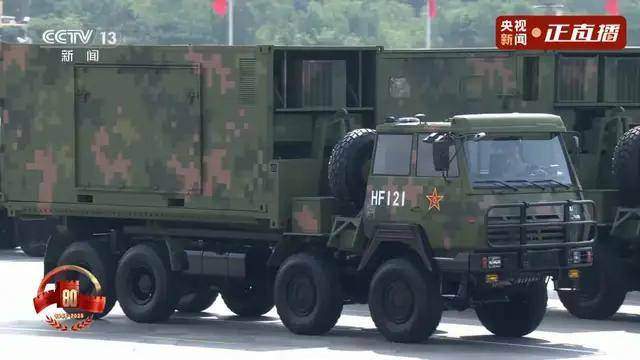 不裝了！一口氣看完九三大閱兵武器裝備！誰說我們一個也不認(rèn)識？