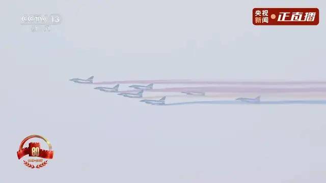 不裝了！一口氣看完九三大閱兵武器裝備！誰說我們一個也不認(rèn)識？