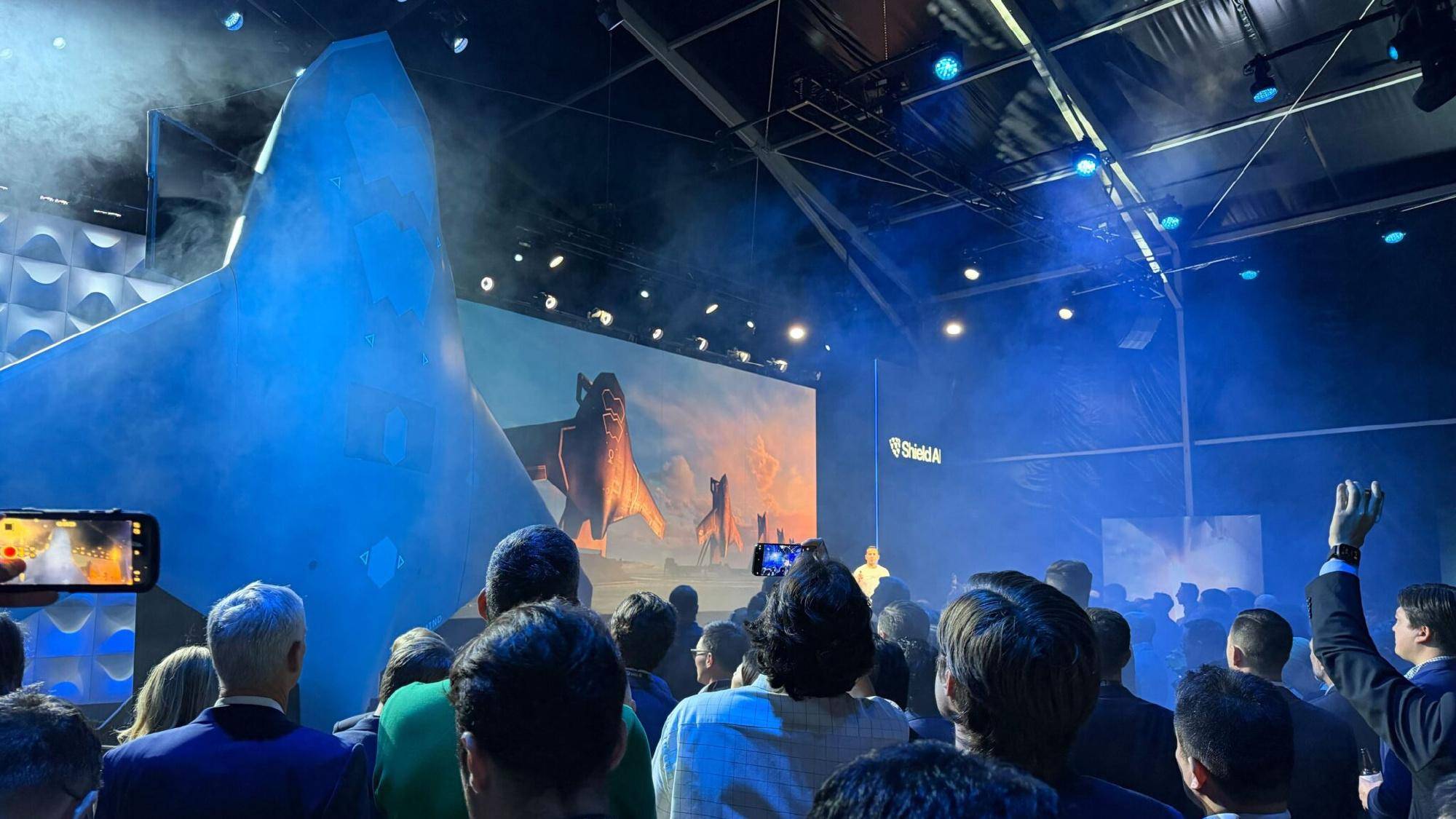 無空速管，疑似第二架殲-50：美國(guó)精神勝利法，新六代機(jī)東亞決戰(zhàn)