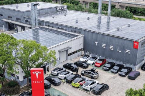 特斯拉副總裁陶琳：特斯拉上海超級工廠屋頂已鋪滿光伏板，每年發(fā)1100萬度電，減碳4600噸！隔壁儲能超級工廠也在加裝光伏板